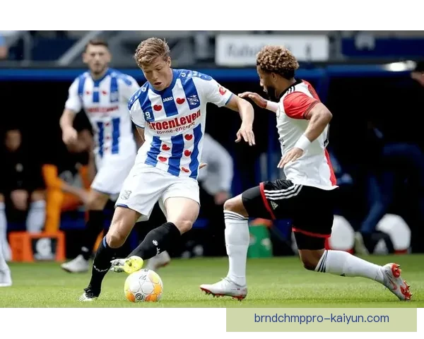 荷兰1988欧锦赛回顾：球队表现稳健，赢得历史荣耀