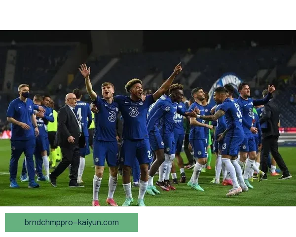 马克·诺布尔本赛季状态回暖，西汉姆中场表现稳健竞争力