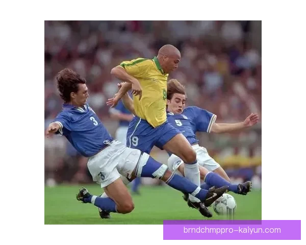 马尔蒂尼技术传承：防守艺术与现代中卫的融合趋势